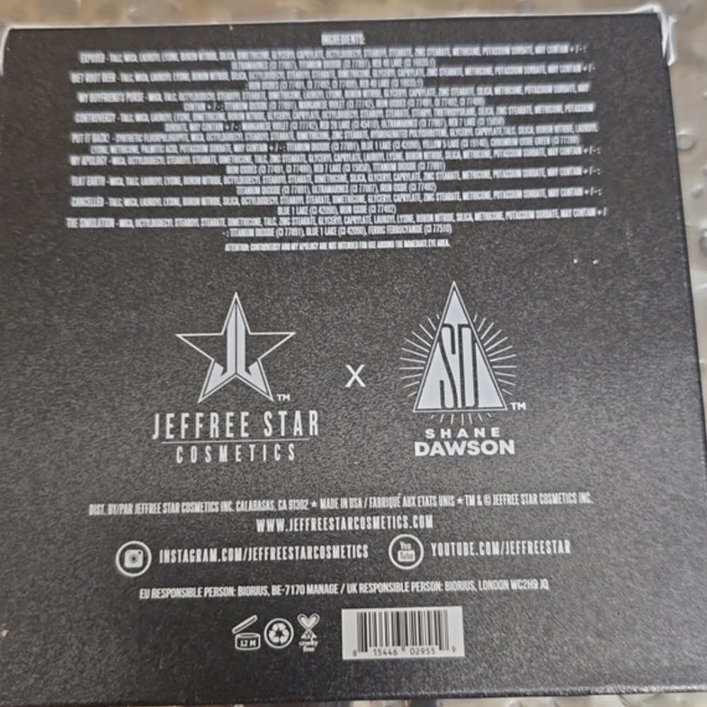 Jeffree Star Cosmetic Bag, Eyeshadow & 2 Lipstick - Picture 4 of 14